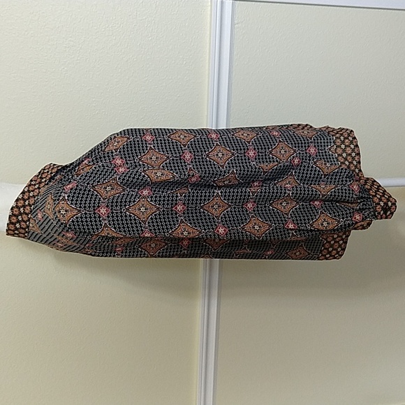 🆕 Max Studio Blouse - Picture 3 of 10